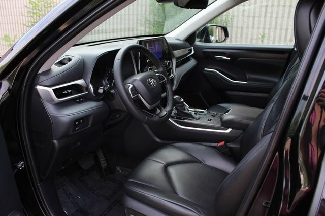 2023 Toyota Highlander ONE OWNER XLE W/ LEATHER, MOONROOF - 23041710 - 23