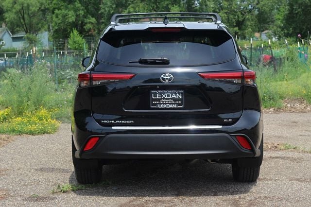 2023 Toyota Highlander ONE OWNER XLE W/ LEATHER, MOONROOF - 23041710 - 4