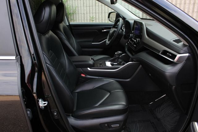 2023 Toyota Highlander ONE OWNER XLE W/ LEATHER, MOONROOF - 23041710 - 6