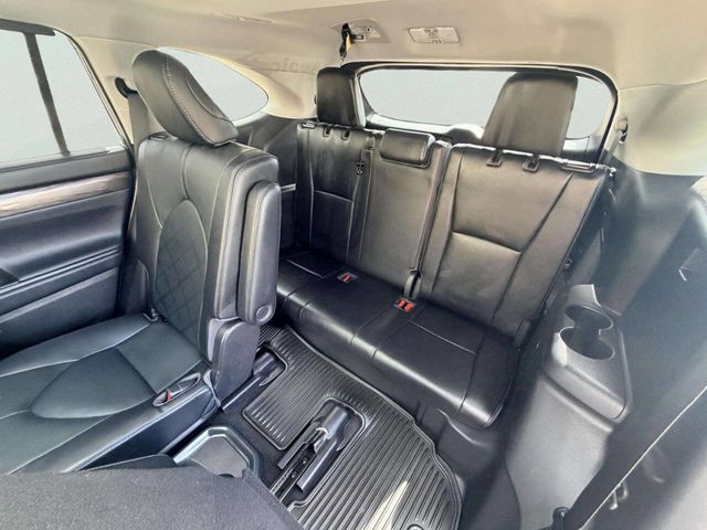 2023 Toyota Highlander Platinum FWD - 23021975 - 29