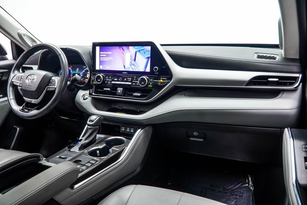 Toyota Highlander photo 19