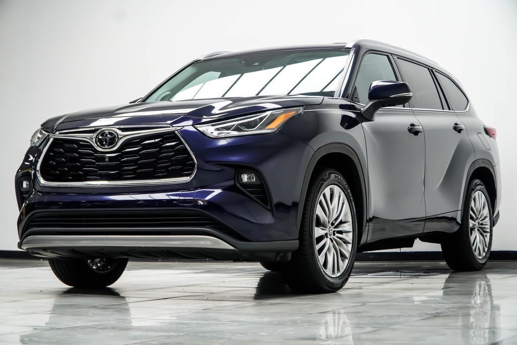 Toyota Highlander photo 9