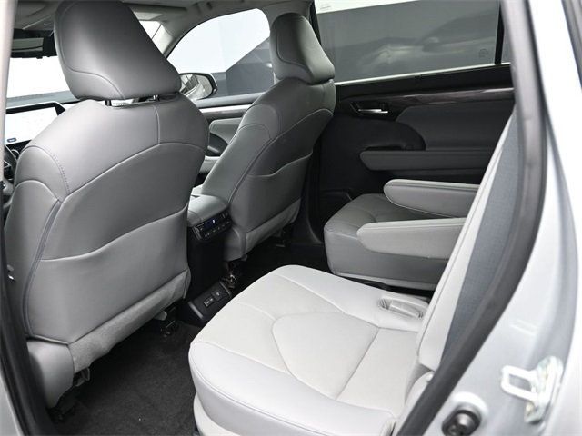 2023 Toyota Highlander Platinum FWD - 22961078 - 11