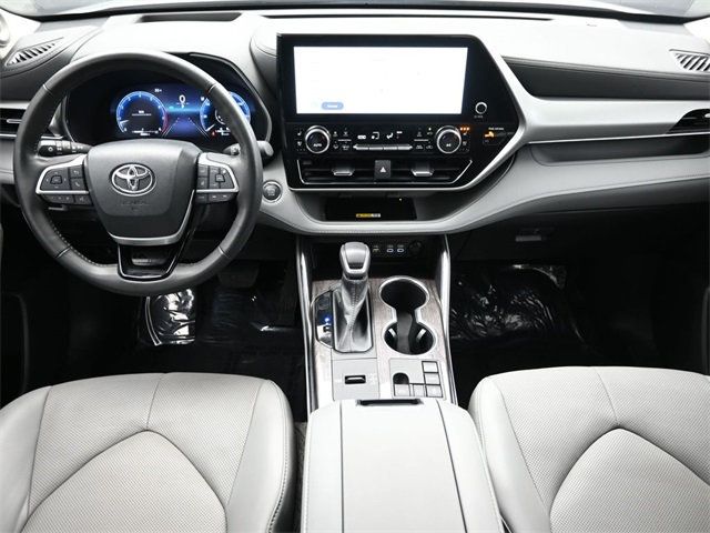 2023 Toyota Highlander Platinum FWD - 22961078 - 15