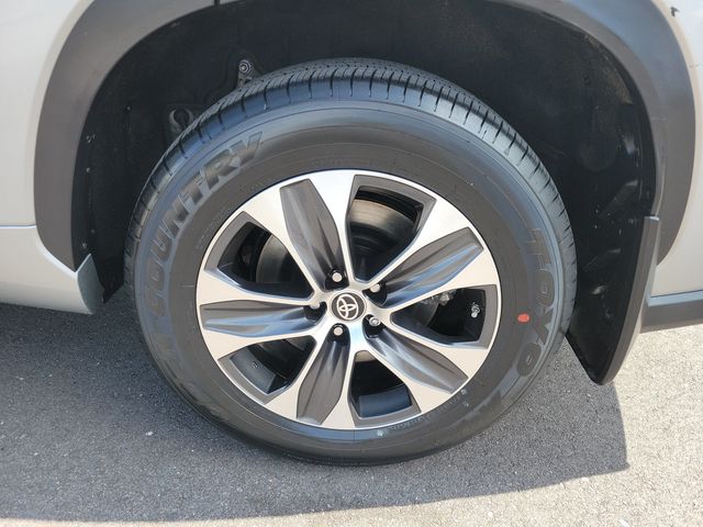 2023 Toyota Highlander XLE AWD - 22908749 - 28