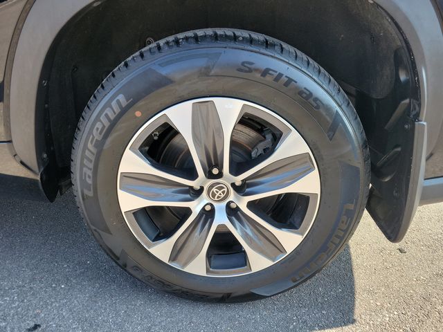 2023 Toyota Highlander XLE AWD - 22977475 - 31
