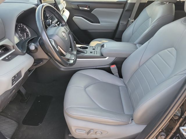 2023 Toyota Highlander XLE AWD - 22977475 - 3