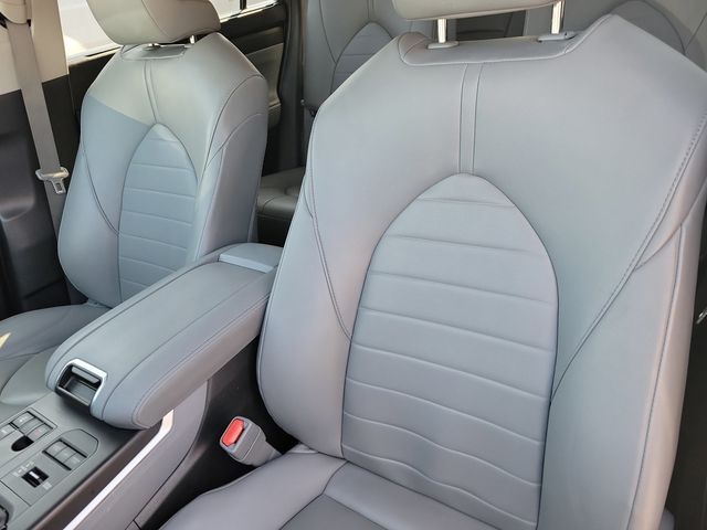 2023 Toyota Highlander XLE AWD - 22977475 - 5