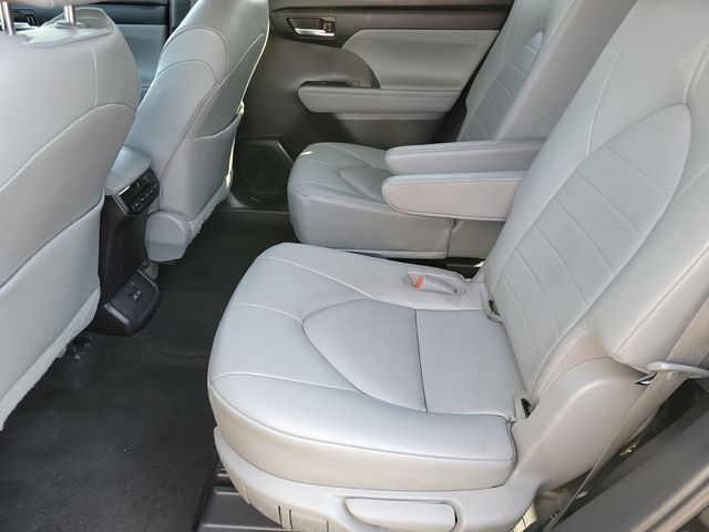 2023 Toyota Highlander XLE AWD - 22977475 - 8