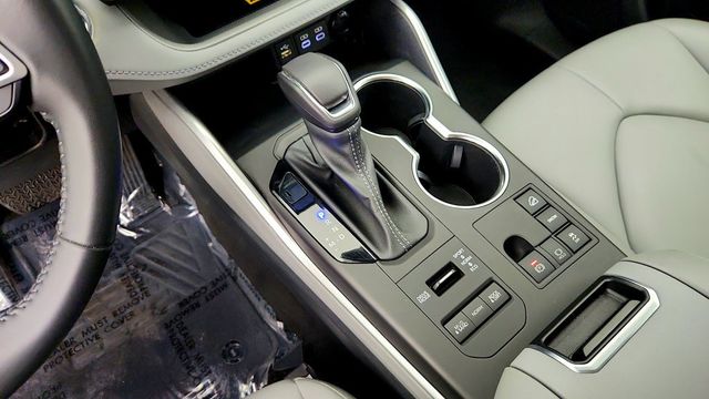 2023 Toyota Highlander XLE AWD - 23092245 - 17