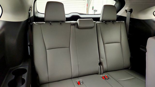 2023 Toyota Highlander XLE AWD - 23092245 - 21