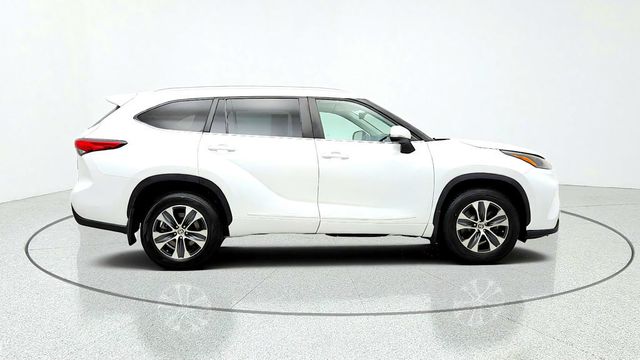 2023 Toyota Highlander XLE AWD - 23092245 - 3