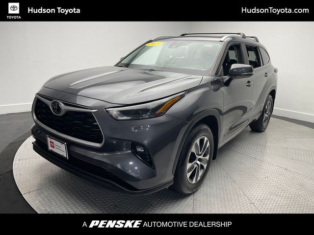 2023 Toyota Highlander XLE AWD - 22935198 - 0