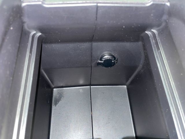 2023 Toyota Highlander XLE AWD - 22935198 - 29