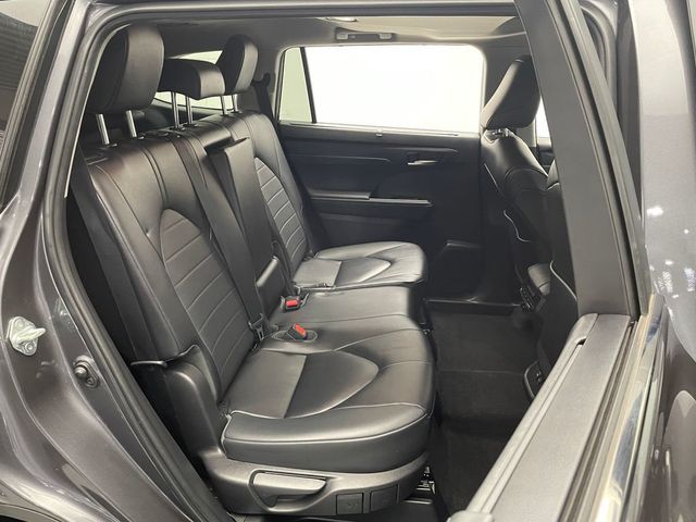 2023 Toyota Highlander XLE AWD - 22935198 - 38