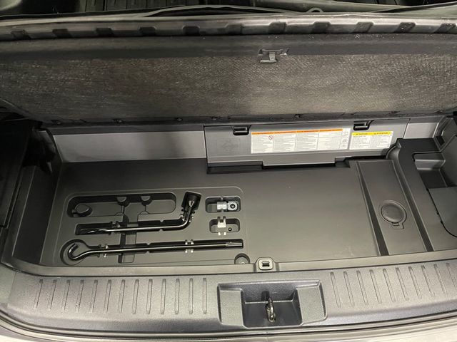 2023 Toyota Highlander XLE AWD - 22935198 - 43
