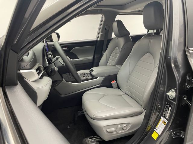 2023 Toyota Highlander XLE AWD - 22939997 - 12