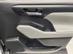 2023 Toyota Highlander XLE AWD - 22939997 - 14