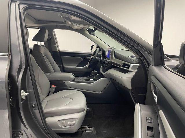 2023 Toyota Highlander XLE AWD - 22939997 - 16