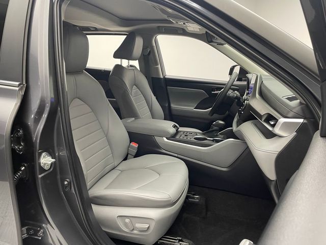 2023 Toyota Highlander XLE AWD - 22939997 - 17