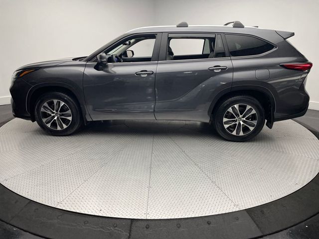 2023 Toyota Highlander XLE AWD - 22939997 - 7