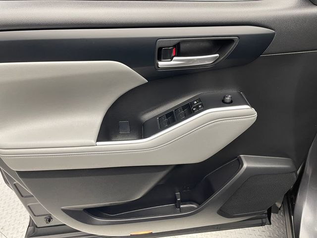 2023 Toyota Highlander XLE AWD - 22939997 - 8