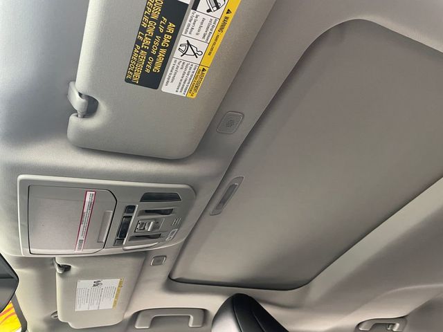 2023 Toyota Highlander XLE AWD - 22942110 - 30