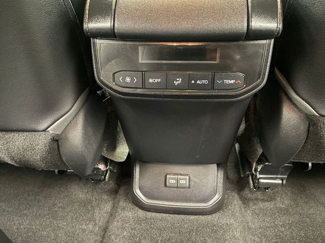 2023 Toyota Highlander XLE AWD - 22942110 - 38