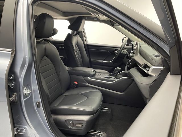2023 Toyota Highlander XLE AWD - 22942123 - 17