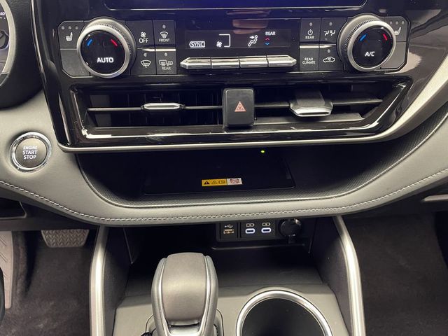 2023 Toyota Highlander XLE AWD - 22942123 - 26