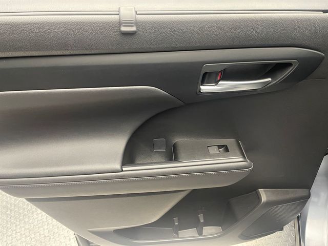 2023 Toyota Highlander XLE AWD - 22942123 - 32