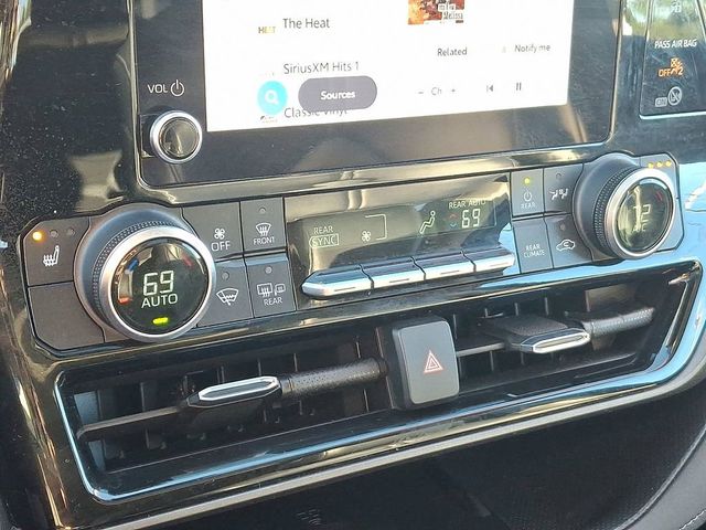 2023 Toyota Highlander XLE AWD - 22955830 - 18