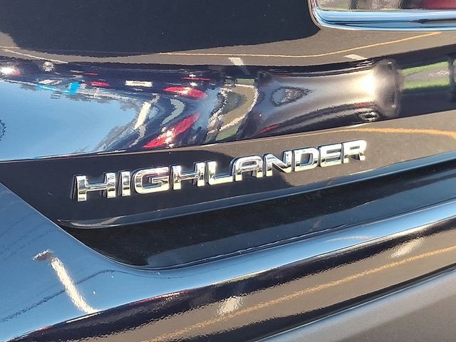 2023 Toyota Highlander XLE AWD - 22955830 - 32