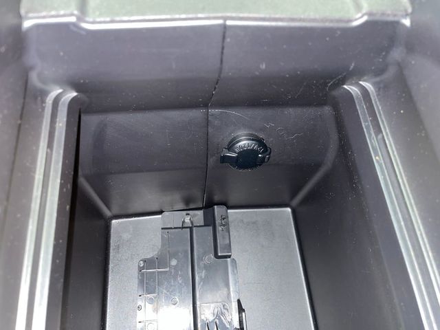 2023 Toyota Highlander XLE AWD - 22983546 - 29