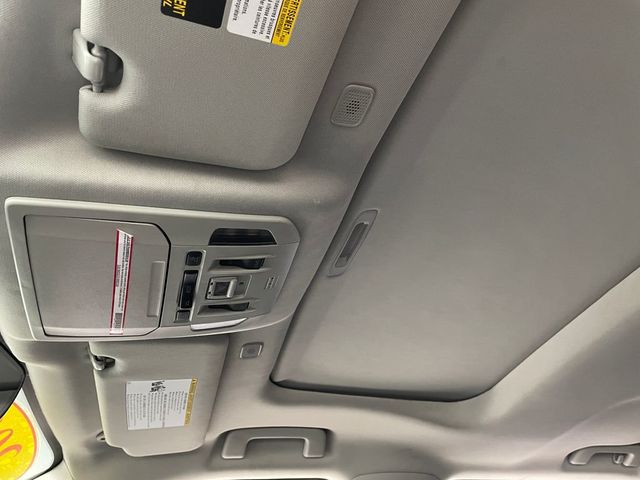 2023 Toyota Highlander XLE AWD - 22983546 - 30