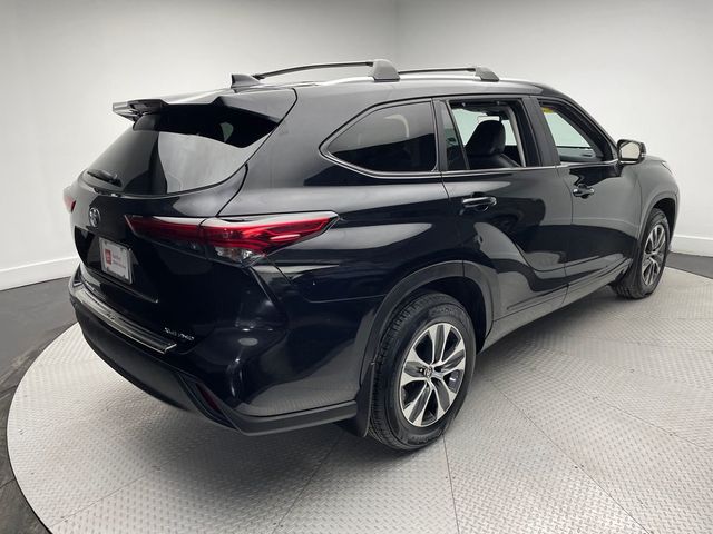 2023 Toyota Highlander XLE AWD - 22983546 - 4