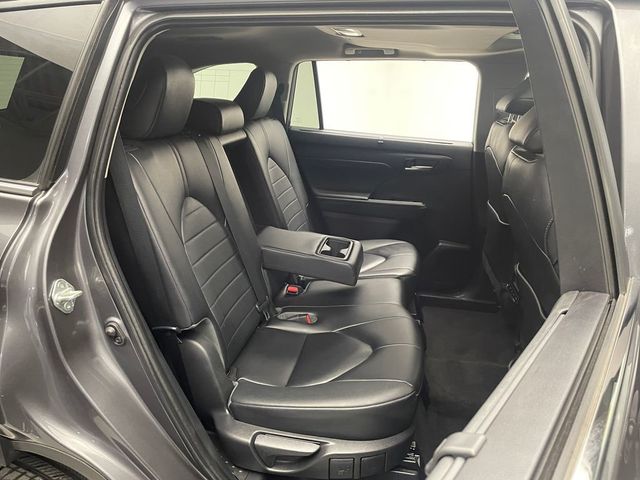 2023 Toyota Highlander XLE AWD - 22992789 - 37