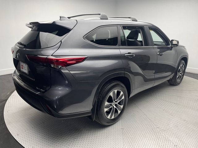 2023 Toyota Highlander XLE AWD - 22992789 - 4
