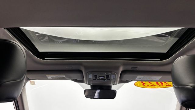 2023 Toyota Highlander XLE AWD - 23037056 - 31
