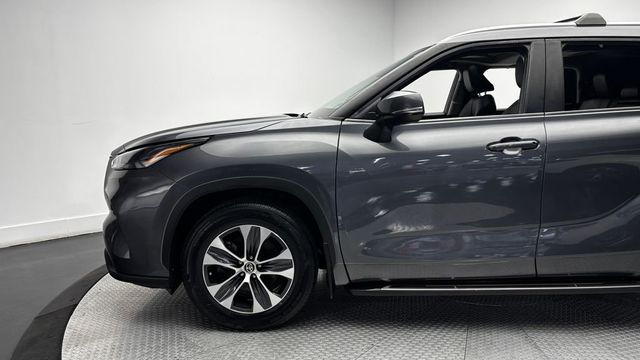 2023 Toyota Highlander XLE AWD - 23037056 - 4