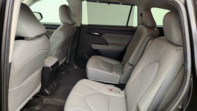 2023 Toyota Highlander XLE AWD - 23014163 - 19