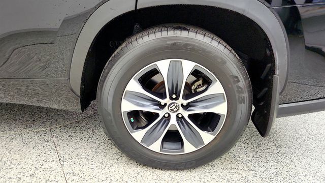 2023 Toyota Highlander XLE AWD - 23014163 - 8