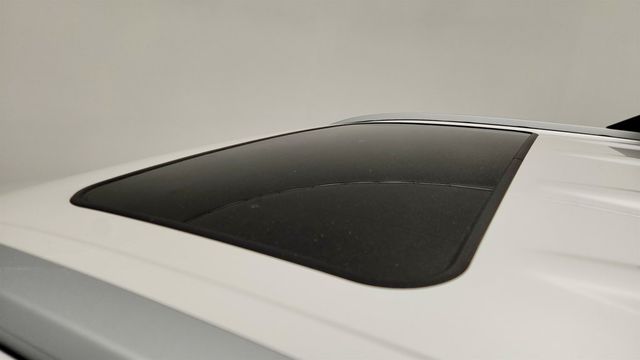 2023 Toyota Highlander XLE AWD with 12.3'' Multimedia Screen - 22978769 - 9