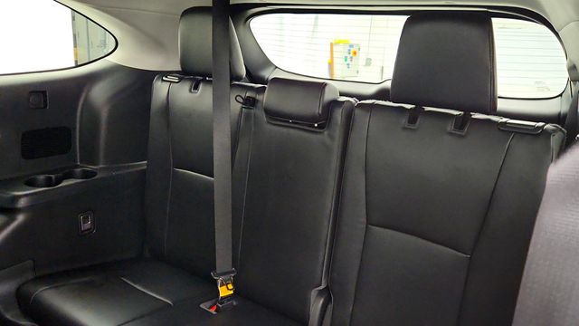 2023 Toyota Highlander XLE AWD with 12.3'' Multimedia Screen - 22978769 - 21