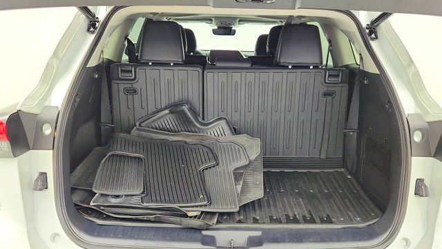 2023 Toyota Highlander XLE AWD with 12.3'' Multimedia Screen - 22978769 - 22
