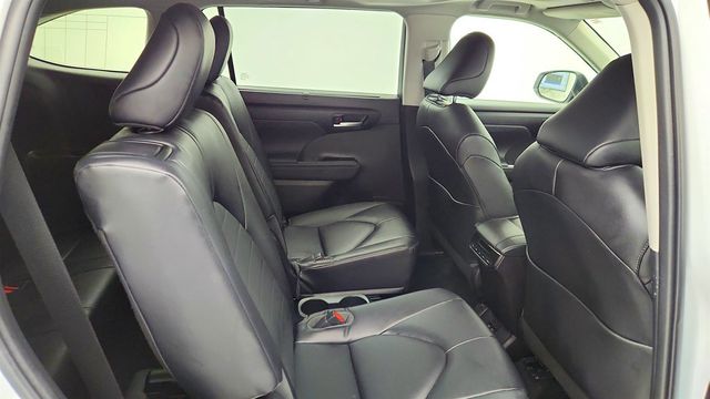 2023 Toyota Highlander XLE AWD with 12.3'' Multimedia Screen - 22978769 - 23