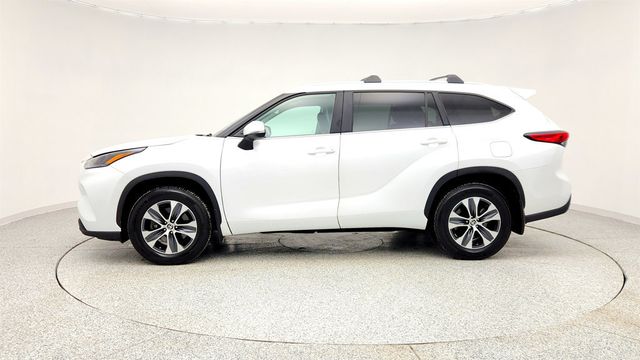 2023 Toyota Highlander XLE AWD with 12.3'' Multimedia Screen - 22978769 - 7