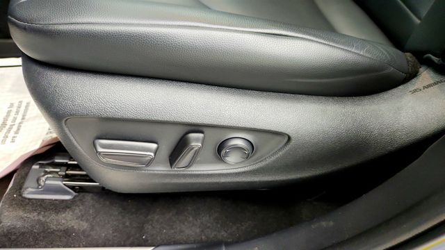 2023 Toyota Highlander XLE AWD w/ Running Boards - 23068941 - 11