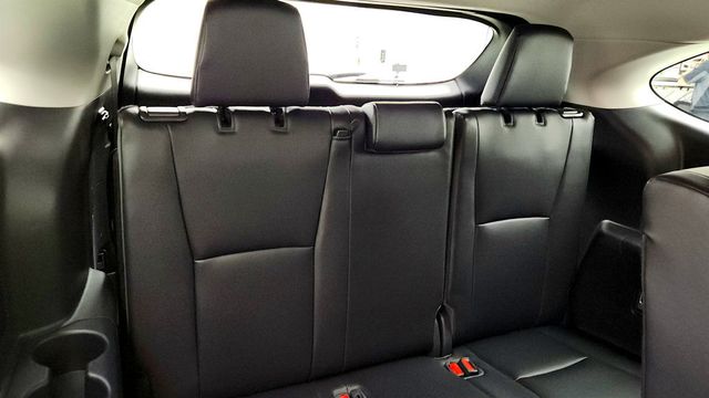2023 Toyota Highlander XLE AWD w/ Running Boards - 23068941 - 22