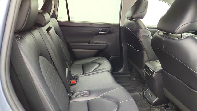 2023 Toyota Highlander XLE AWD w/ Running Boards - 23068941 - 23